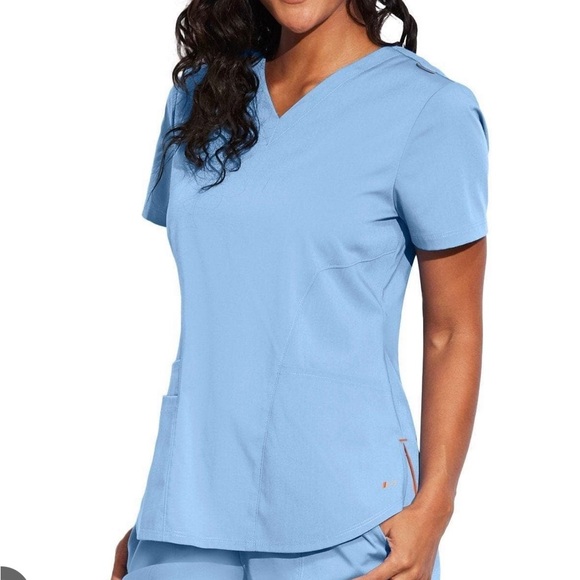 Barco Motion Size XS Top and Size Small Bottoms in Ciel Blue - Picture 2 of 3